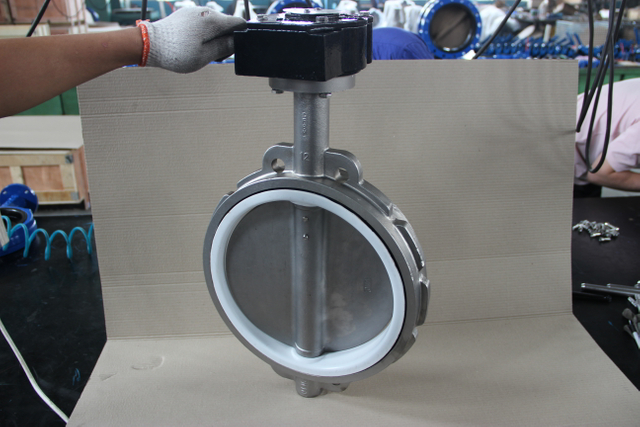 스테인레스 스틸 CF8M SS316 바디 PTFE 시트 웨이퍼 버터 플라이 밸브