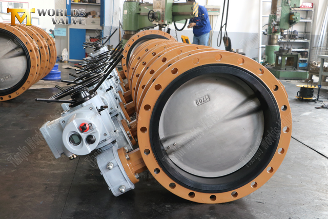 기어 운영자가있는 중국 밸브 공급 업체 -Concentric Double Flanged Butterfly Valve